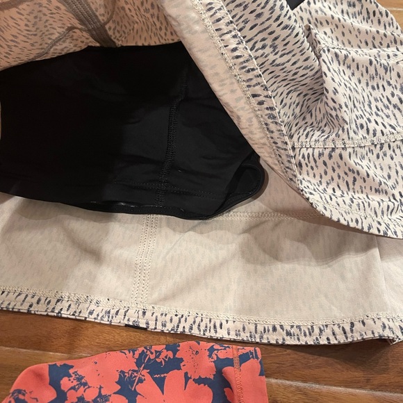 Two beautiful lululemon tennis skirts - Picture 3 of 3
